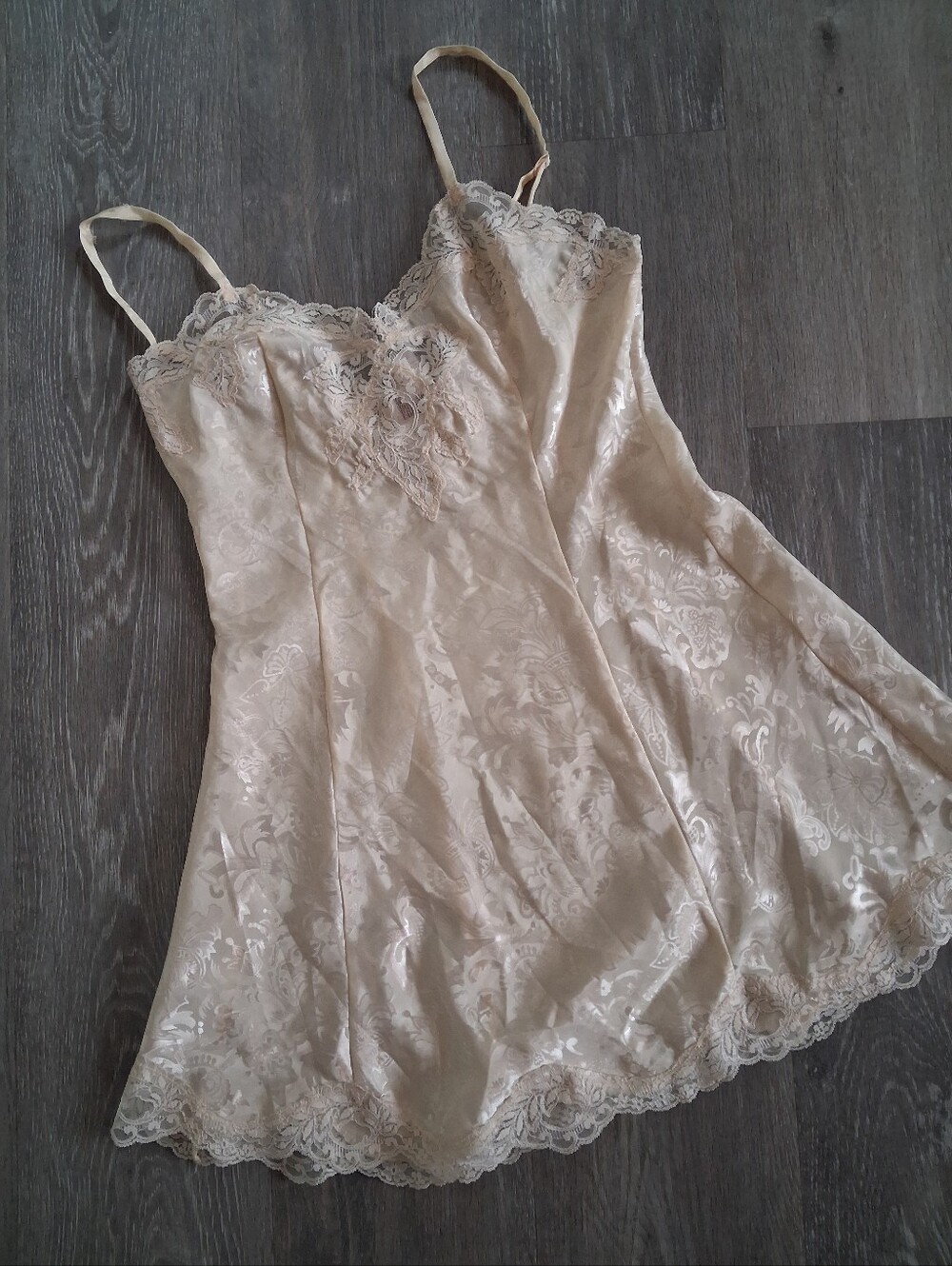 Vintage Victoria's Secret 80s Gold Label Cream Lace Chemise Mini Slip Dress - Picture 2 of 7